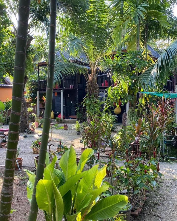 Leaf House Bungalows Sha Plus Approved Koh Lanta Bagian luar foto