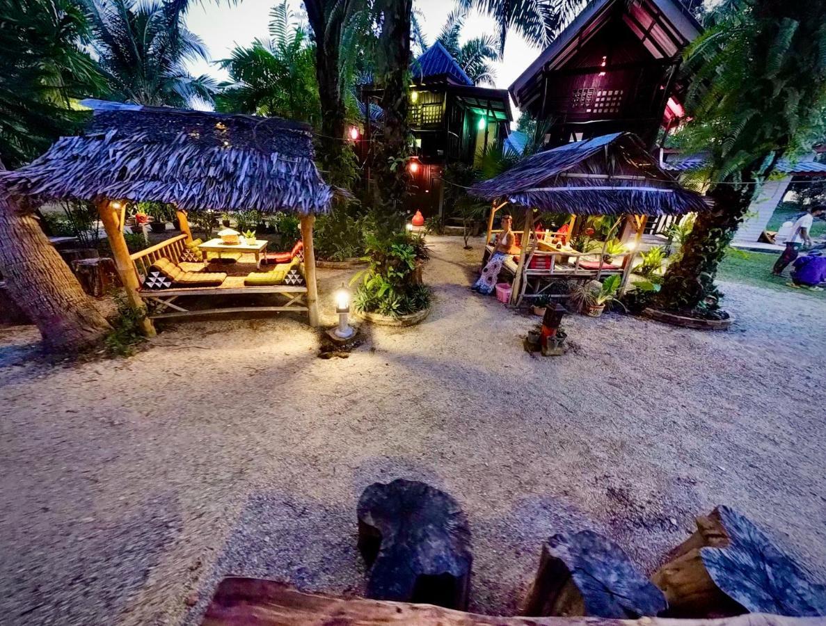 Leaf House Bungalows Sha Plus Approved Koh Lanta Bagian luar foto