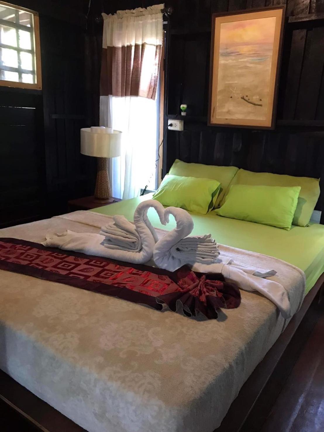Leaf House Bungalows Sha Plus Approved Koh Lanta Bagian luar foto